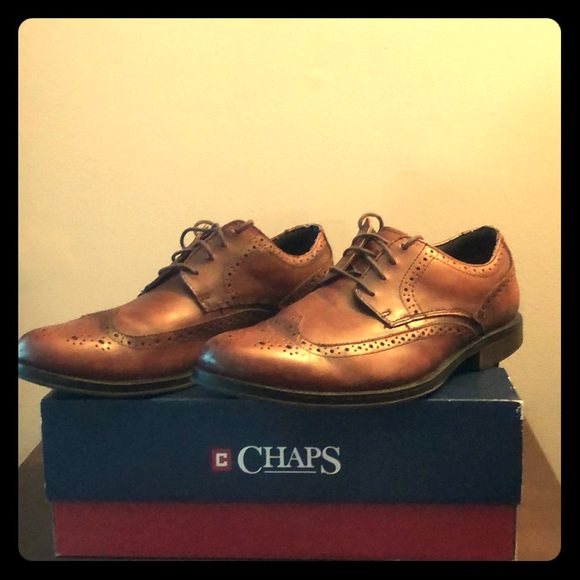 chaps wingtip shoes